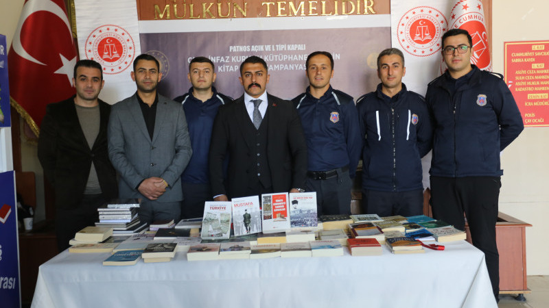 Patnos'ta “Kitap İyileştirir, Sende Kitabın İyileştirici Gücüne Ortak Ol” konulu kitap bağış kampany