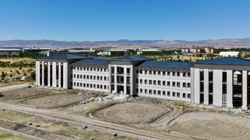 Ağrı'da sağlıkta dev adım, Tıp Fakültesi binası tamamlanıyor