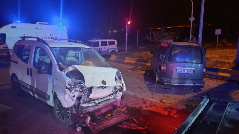Patnos'ta trafik kazası: 3 yaralı