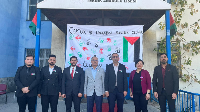 Patnos'ta öğrenciler Filistin için tek yürek oldu